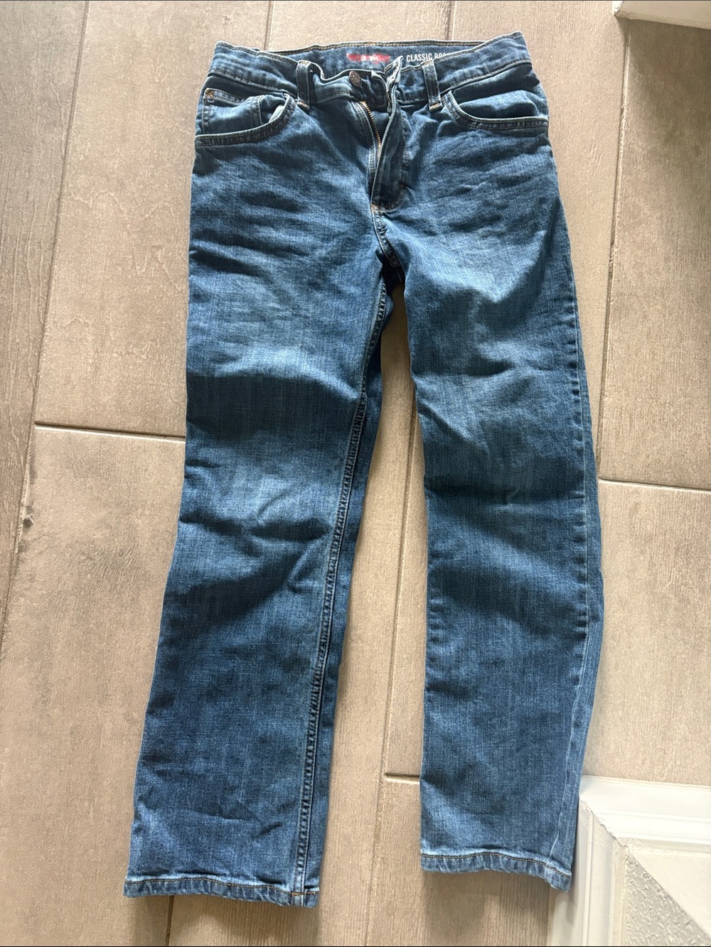 Wrangler Men's Straight Denim Jeans in Medium Blue